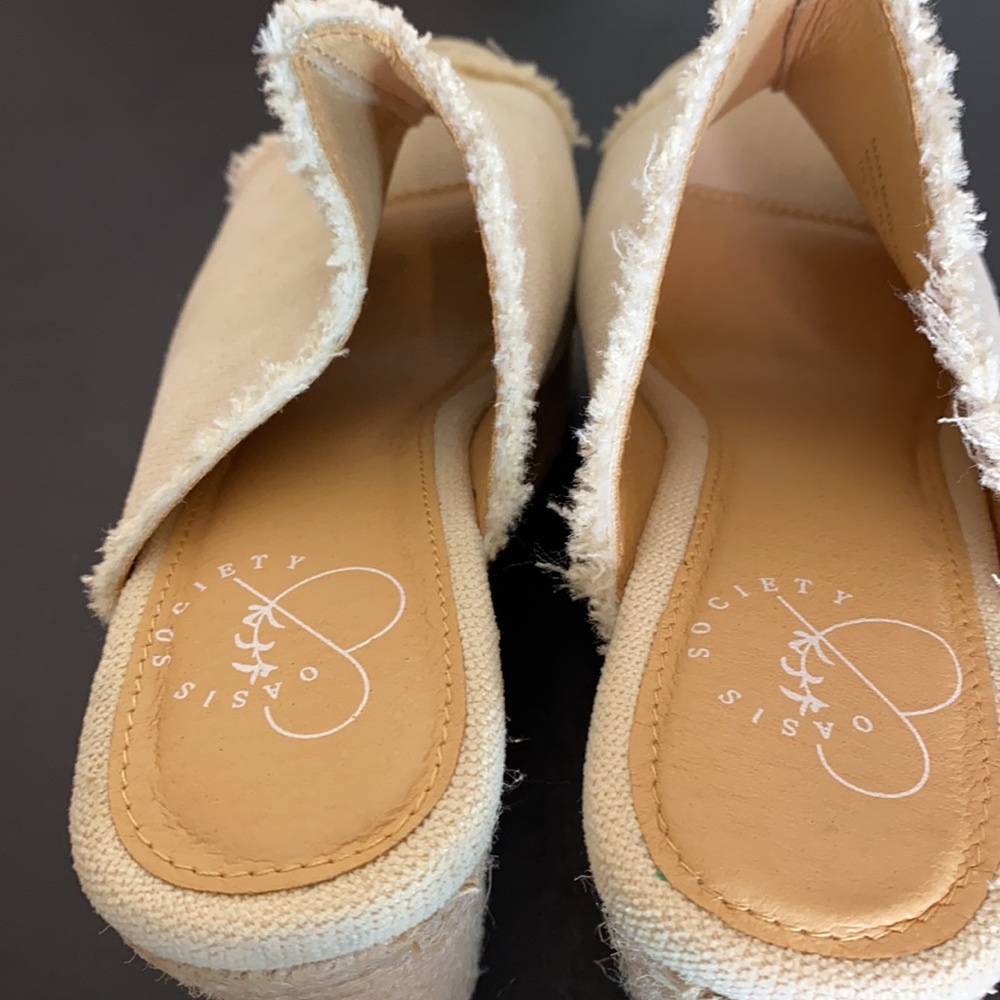 Women’s Cream Frayed Espadrille Wedge Slides - Picture 9 of 11